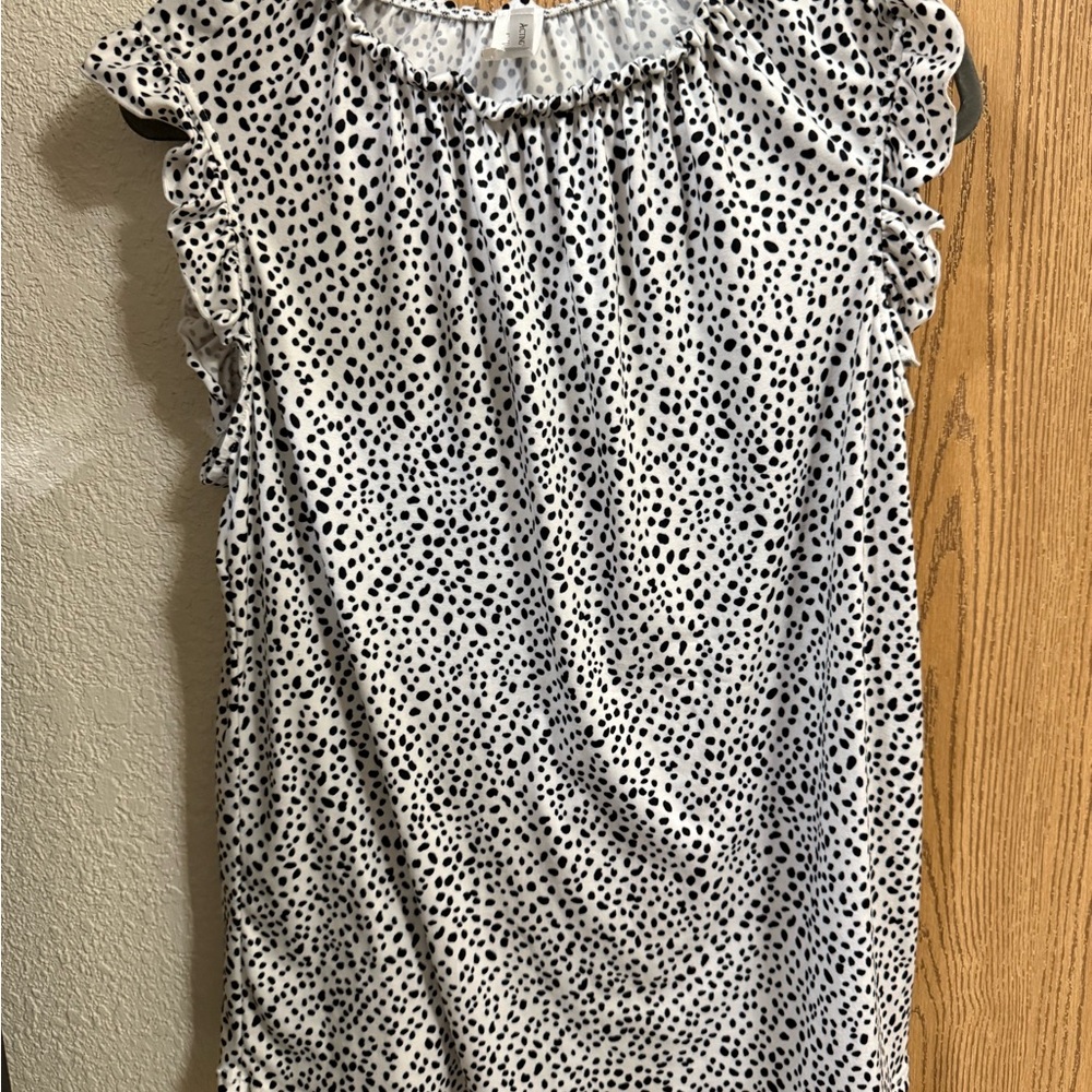 Acting Pro Black and White Spotted Top